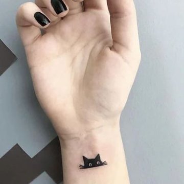 Тату на запястье