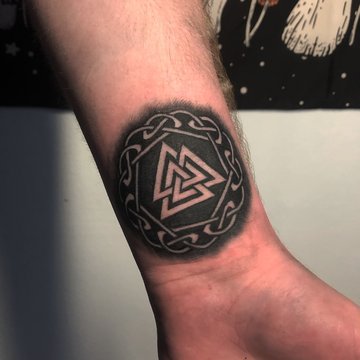Татуировка Валькнут
