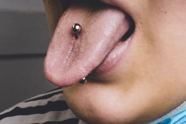 Услуги пирсинга нашего салона