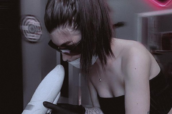 Удаление перманентного макияжа