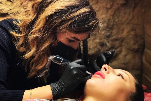 Татуаж у Бахмуті