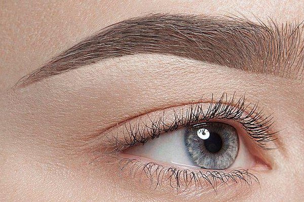 Волосковий татуаж брів