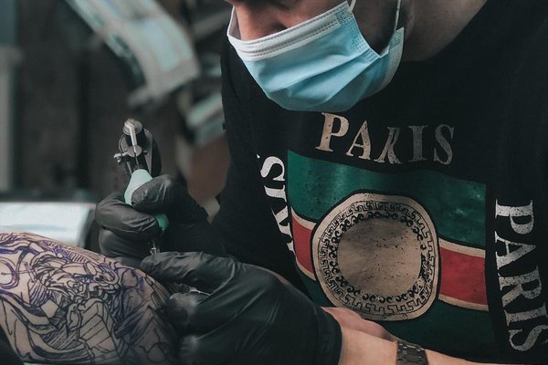 Training from top tattoo artists