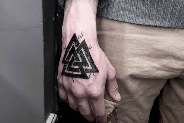 татуювання Валькнут