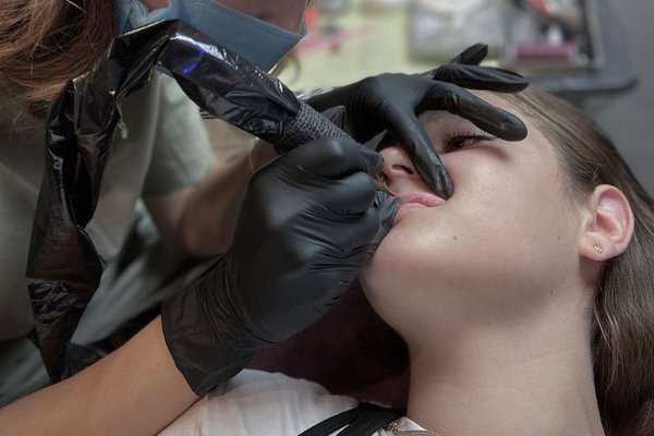 Обучение перманентному макияжу в Запорожье