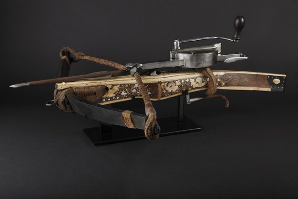 Тату ескіз арбалет