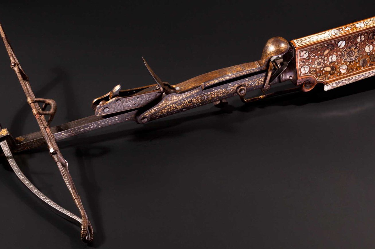 Тату ескіз арбалет