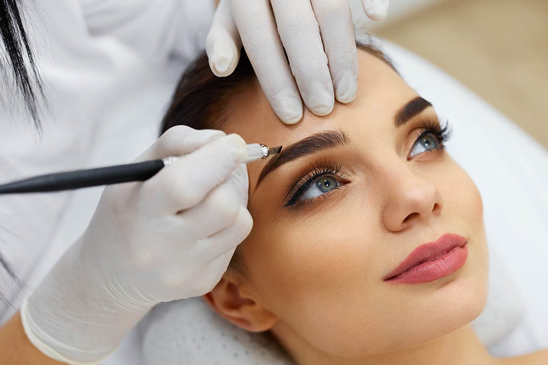 уход после татуажа бровей