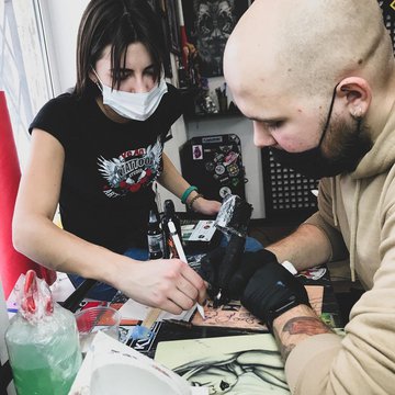 Зачем нужно учиться профессии татуировщика?