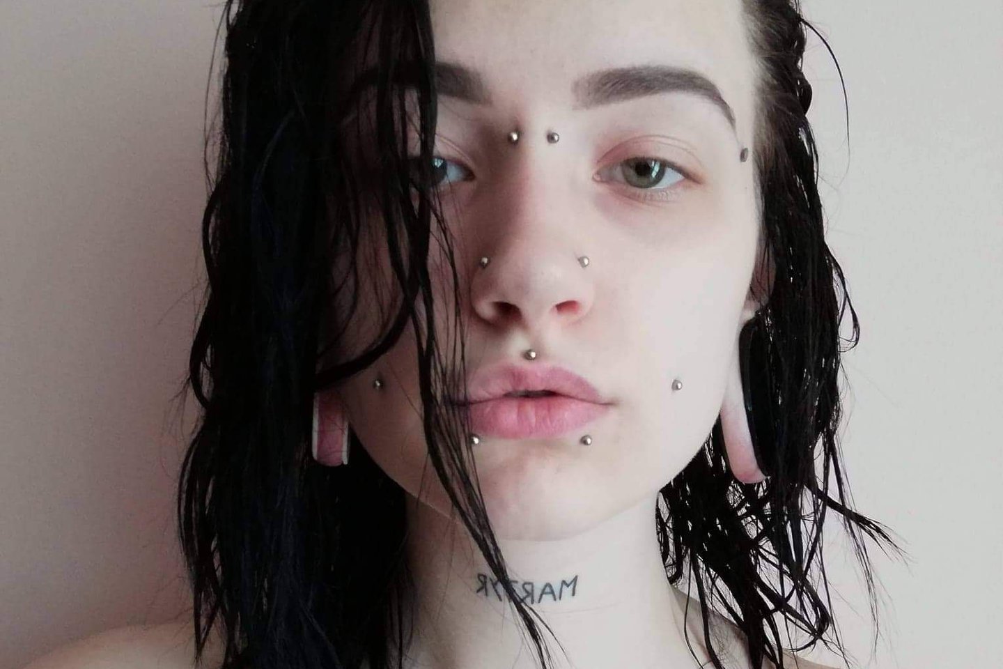 Пірсинг губ