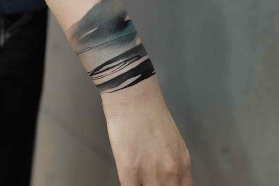 Тату на запястье