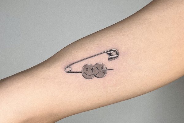 тату смайла