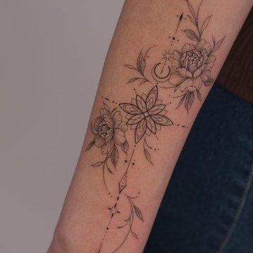 тату в стиле файн лайн