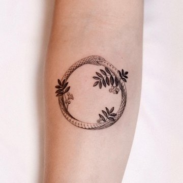 Уроборос Тату