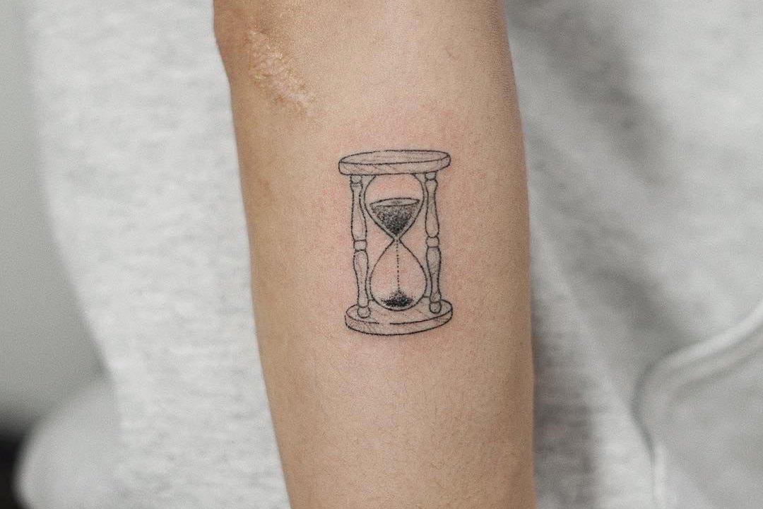 Тату-ескізи "Пісочний годинник"