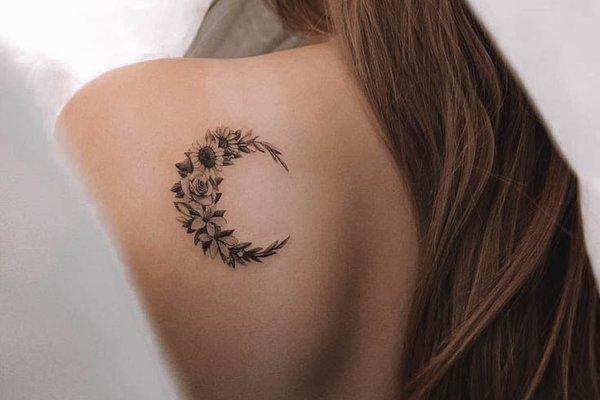 тату півмісяць значення ескіз