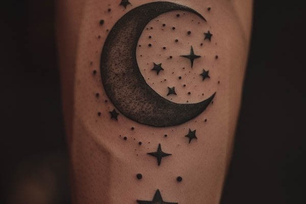 тату полумесяц значение эскиз