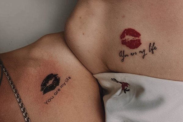 тату поцілунок значення ескіз