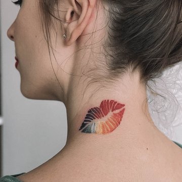 тату поцілунок значення ескіз