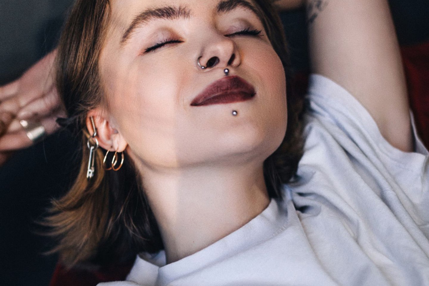 Пирсинг нижней губы