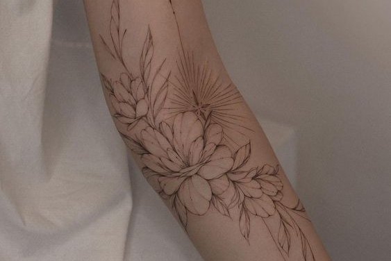 тату в стилі файн лайн