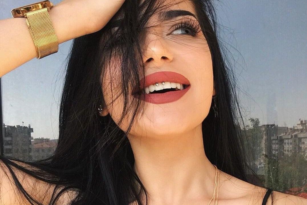 Пірсинг смайл