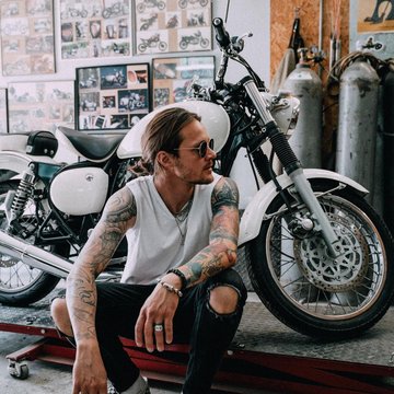 тату Жені Галича