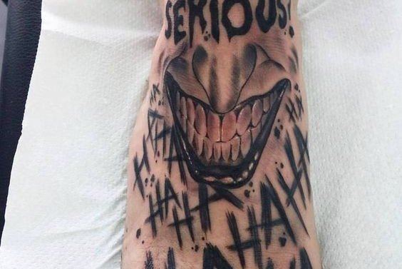 Тату на стопі та ступнях