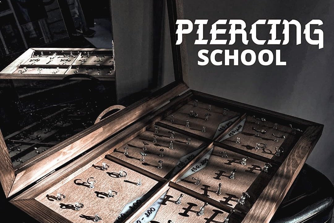 Навчання пірсингу у Мукачеві