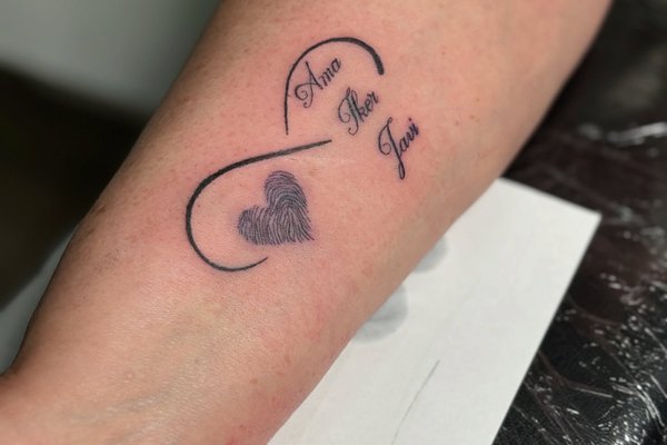 тату в честь семьи