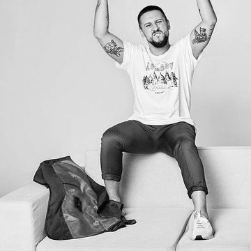 монатик тату