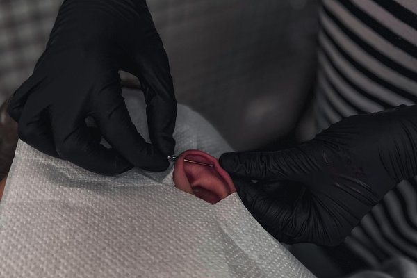 навчання пірсингу в Києві