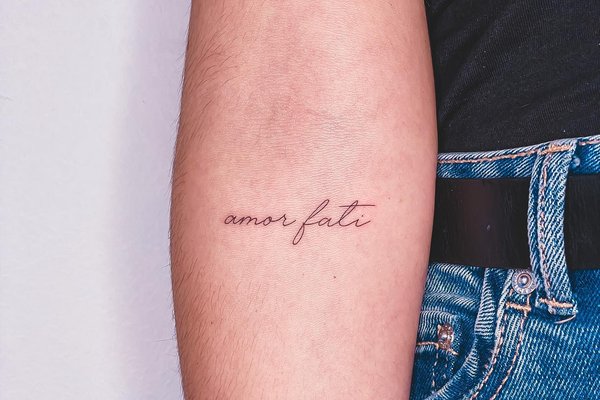 татуювання "Amor Fati"
