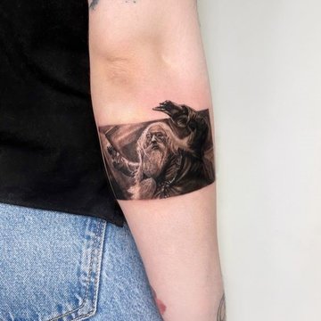 тату мікрореалізм значення ескіз