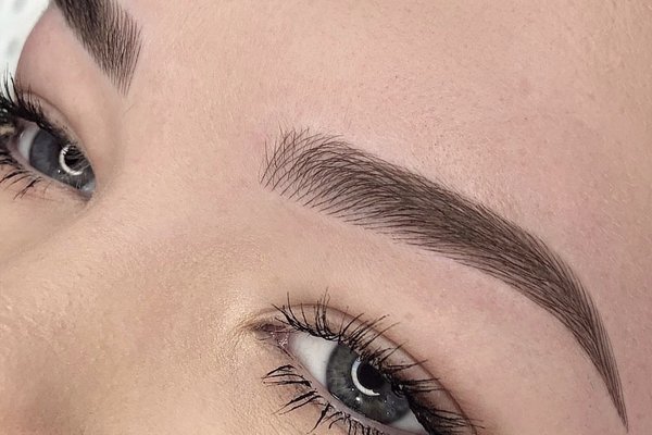 Волосковий татуаж брів