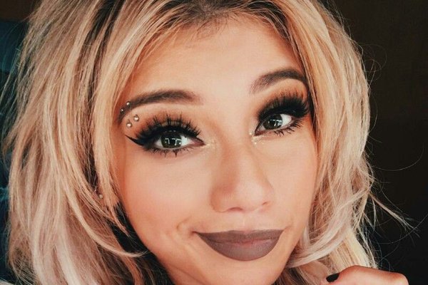 Пірсинг брови