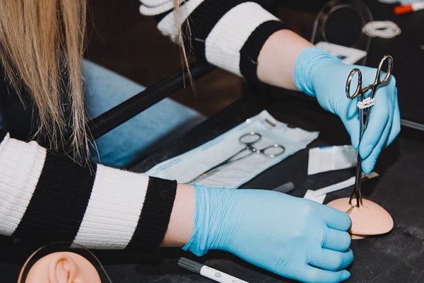 Навчання пірсингу в Калуші