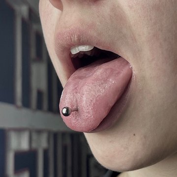 Пірсинг у Калуші