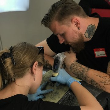 Навчання татуюванню в Херсоні