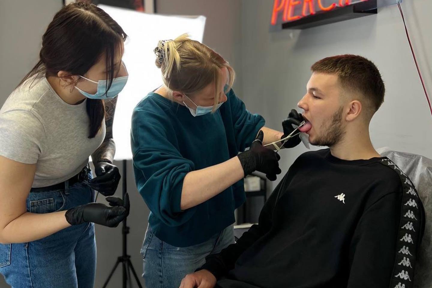 Навчання пірсингу в Дніпрі