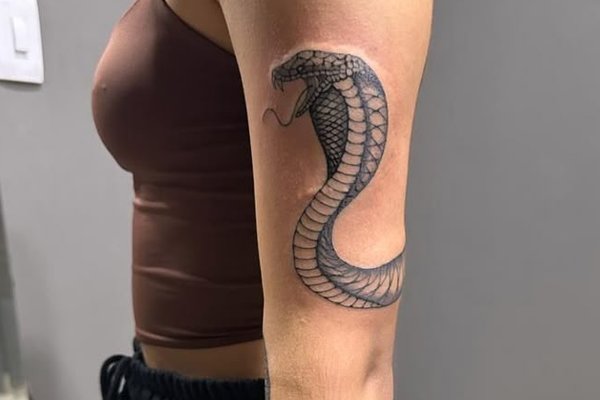 тату кобра значення ескіз