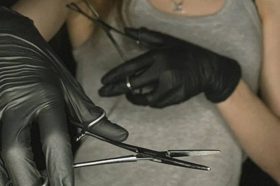 Пірсинг у Калуші