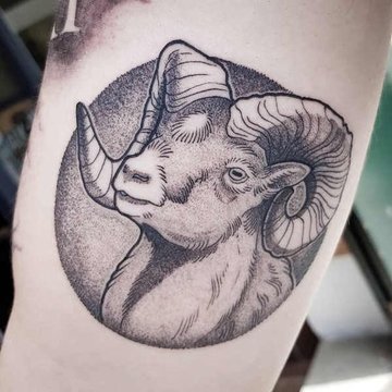 тату знак Зодіаку Овен