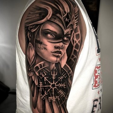 татуювання Валькірія