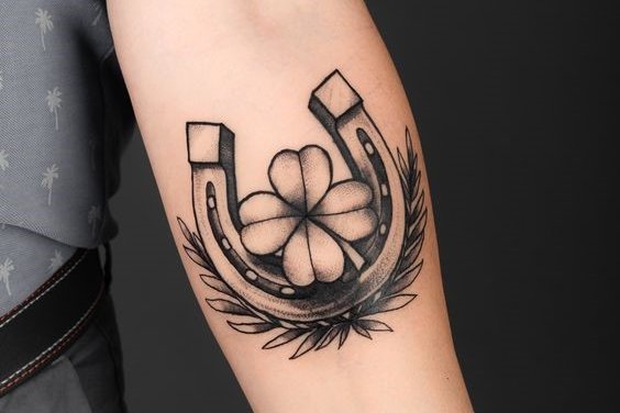 Тату эскизы подковы
