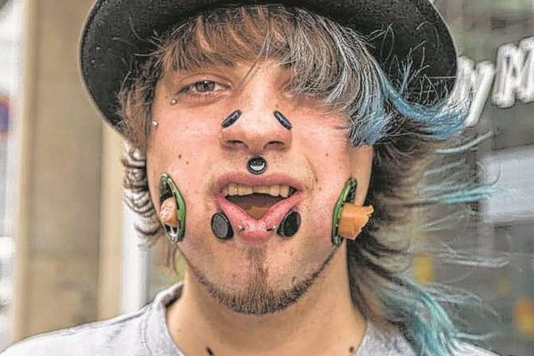 Тунелі в щоках