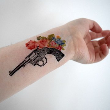 Тату ескізи "Револьвер"