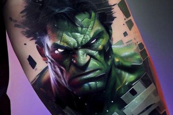 Тату в стиле Марвел