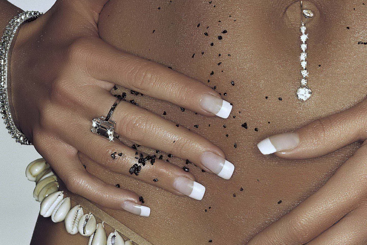 Пірсинг пупка