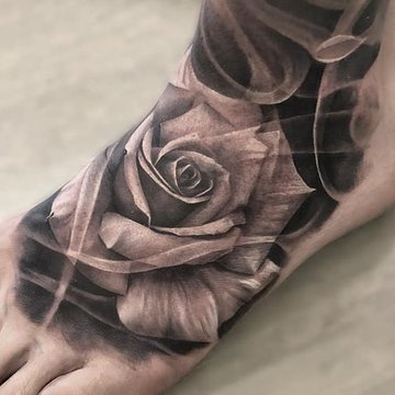 Тату на стопі та ступнях